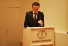 Хакан Сарач